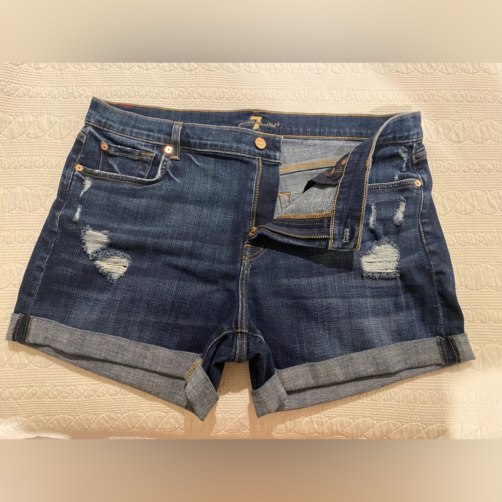 7 for All Mankind NWOT denim shorts, size 33